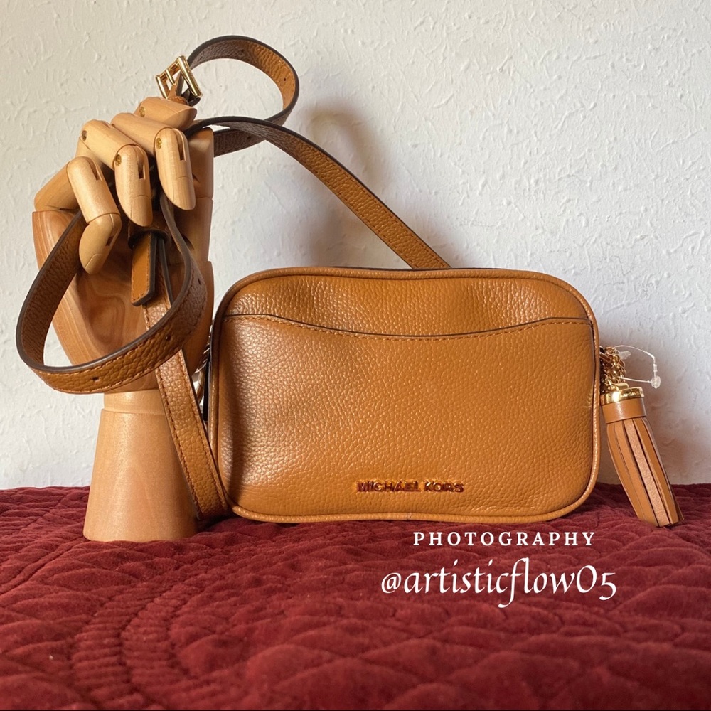 NEW! Michael Kors Small Camera Belt Bag Crossbody! - Picture 13 of 14